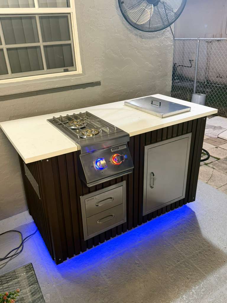 Outdoor Kitchen Model 2