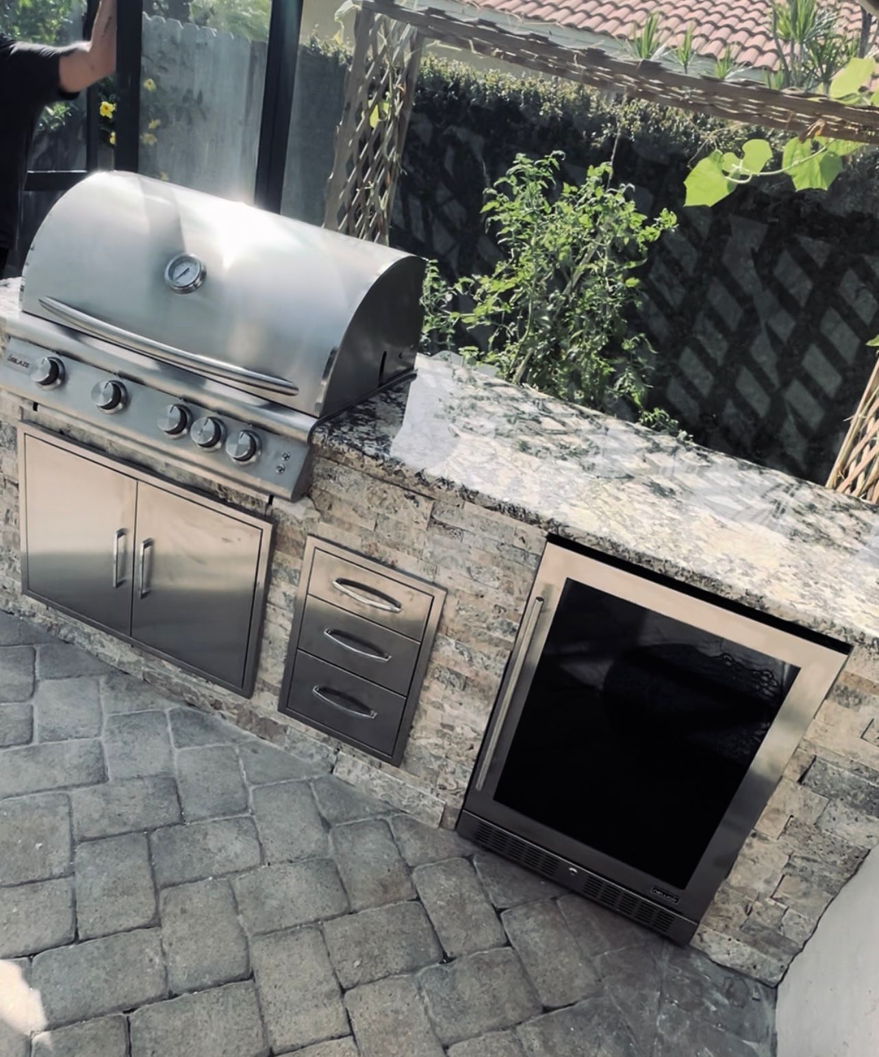 Outdoor Kitchen Model 5